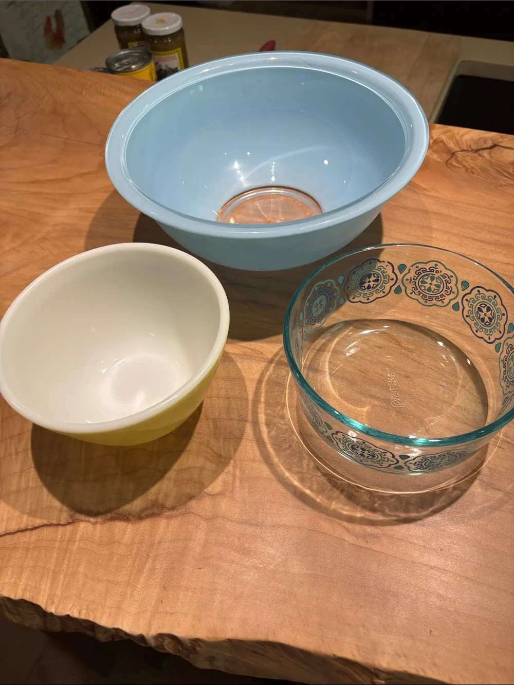 Pyrex Vintage Yellow and Light Blue Mixing Bowls with Patterned  Glass Bowl